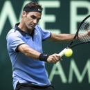 Federer lần thứ 11 vào chung kết Halle