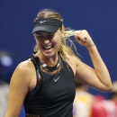 Sharapova tái xuất' thành công và đánh bại Halep ở vòng 1 Mỹ mở rộng