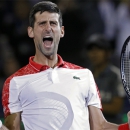 Djokovic thắng trận ra quân tại Paris Masters