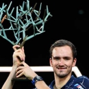 (Clip) Medvedev vô địch Paris Masters: Vượt đàn anh Federer, sẵn sàng đoạt ATP Finals