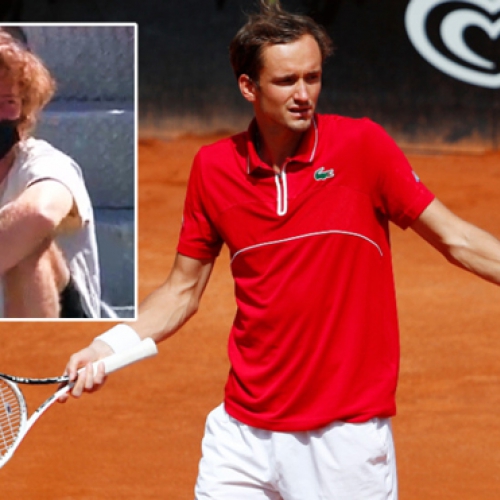 Medvedev cố tình thua để rời Rome Open, gây bức xúc vì thái độ