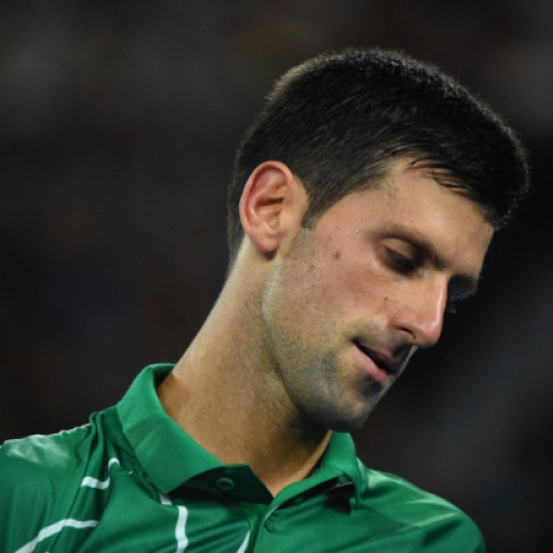 Djokovic bị chỉ trích tự làm bẩn sự nghiệp